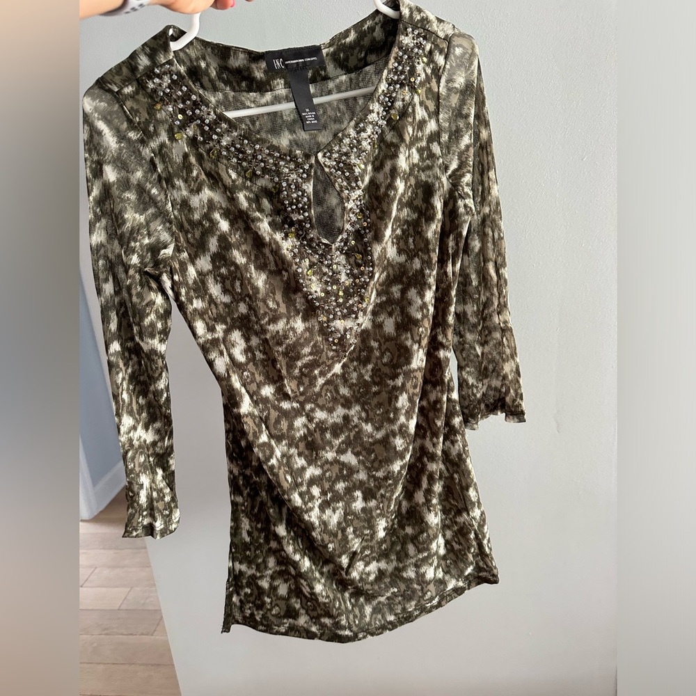INC women top sz.M